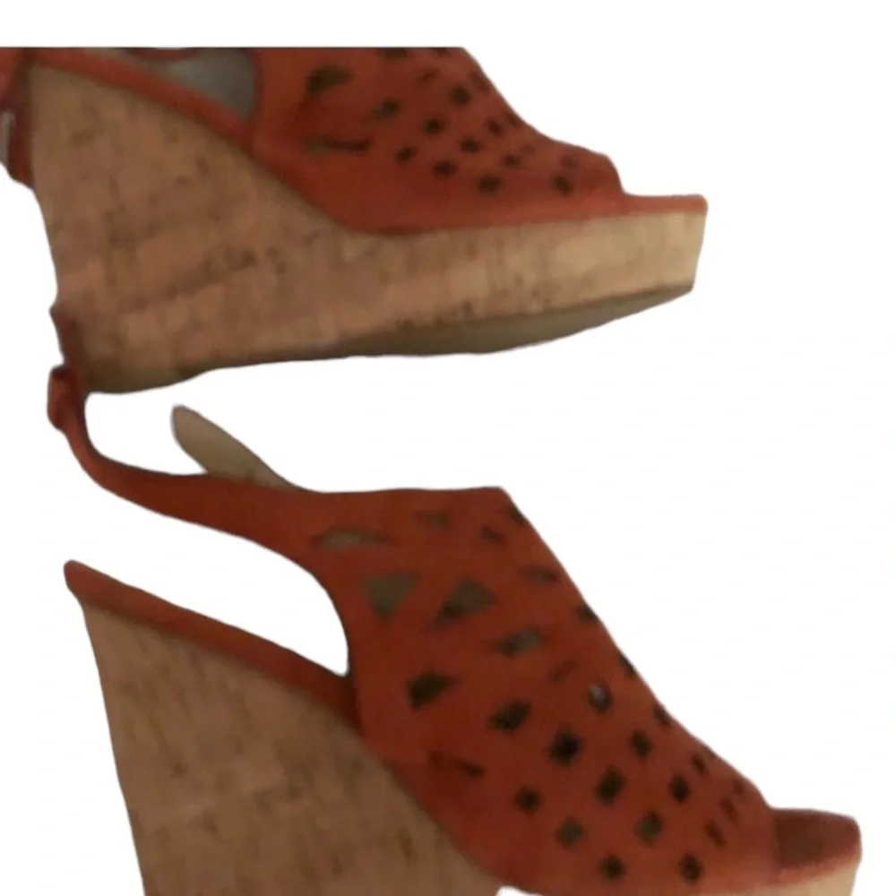 Calvin Klein size 10 rust dark cognac laser cut suede wedge adjustable